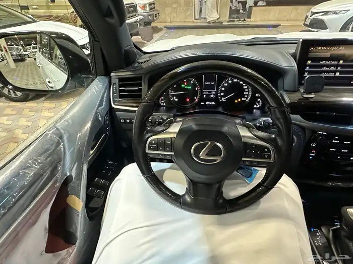 جيب لكزس LX570 سبورت بلس بحاله الوكاله 40