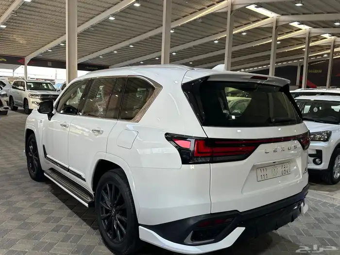 لكزس 2025 LX600سعودي F sport 6