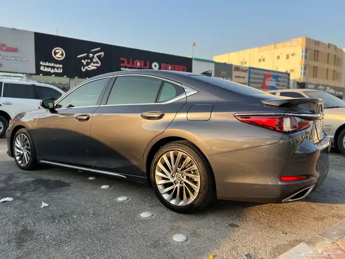 2023 لكزس ES350 DD فل كامل سعودي 9