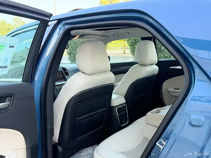 كرايزلر C300 لميتد شرط الشرط 2021 32
