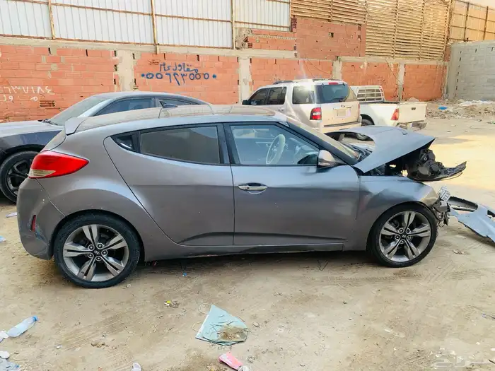 فوليستر 2012 هيونداي مصدومة للبيع 10