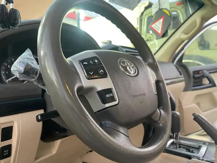 لاندكروزر جي اكس هدد 2015 في قمه النظافه 30