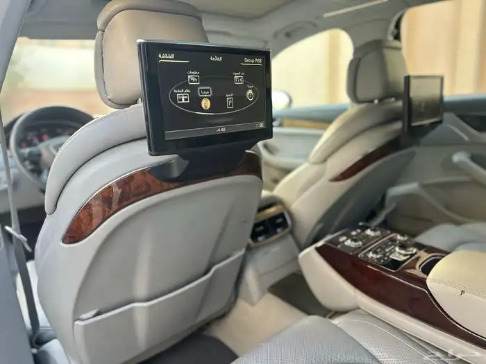 اودي مخزن ممشى قليل جدا A8 2012 18