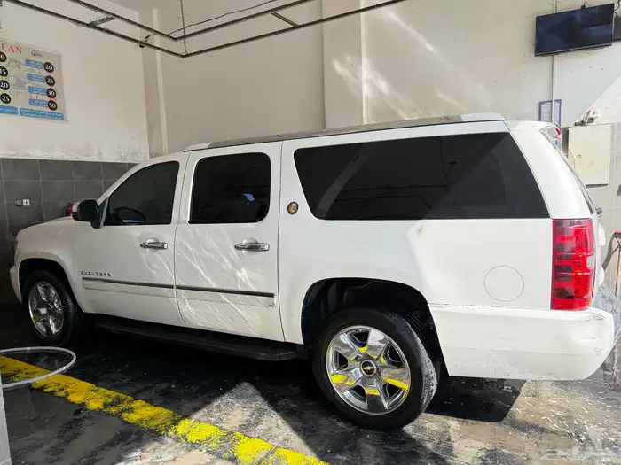 سيارة سوبربان شفروليه موديل 2010 4