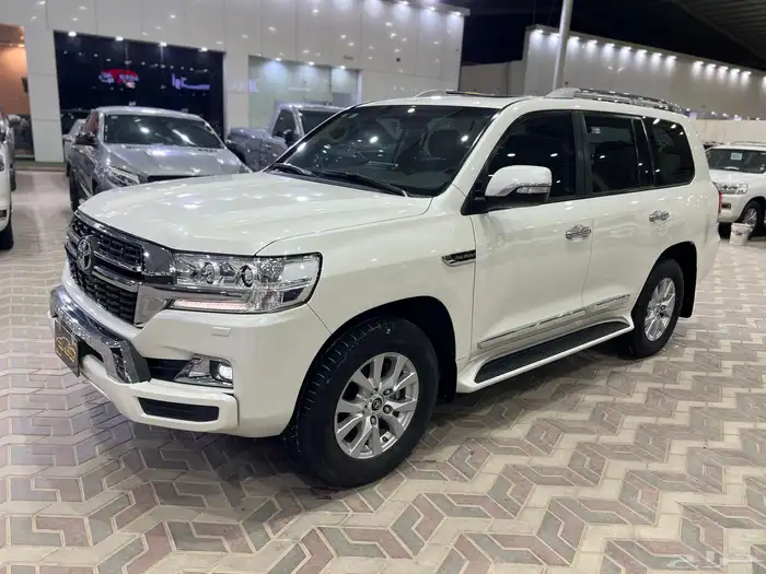 تويوتا لاندكروزر 2021 وارد الساير ماشي 69 الف قمة فالنظافة 2