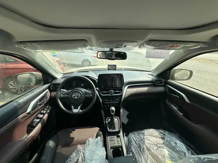 تويوتا اوربان كروزر فل 4 سلندر موديل 2026 3