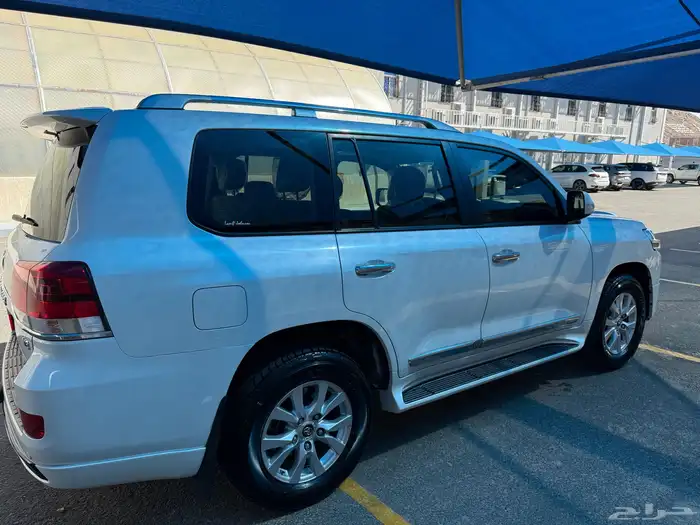 لاند كروزر 2017 GXR3 2