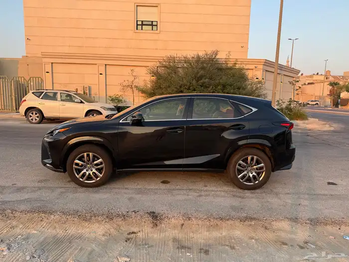 لكزس NX300 2020 6