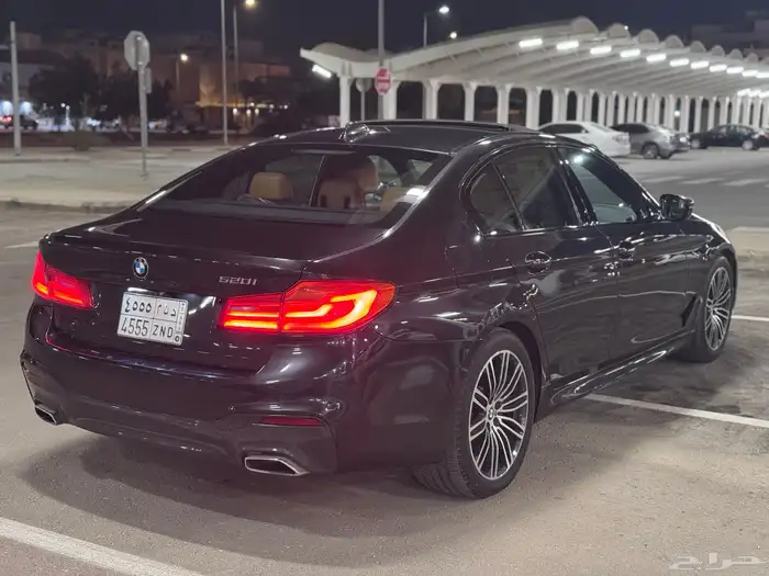 بي ام دبليو 520i 2020 نظيف 3