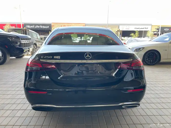 مرسيدس 2021 E250 رادار قياده ذاتيه فتحه سقف ( بنزين) 2.0T 4