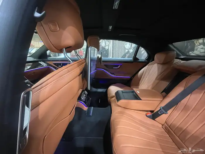 مرسيدس الجوهره شاشات خلفيه 33