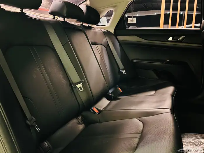 كيا 2020 k5 نص فل ( بحاله ممتازه ) 13