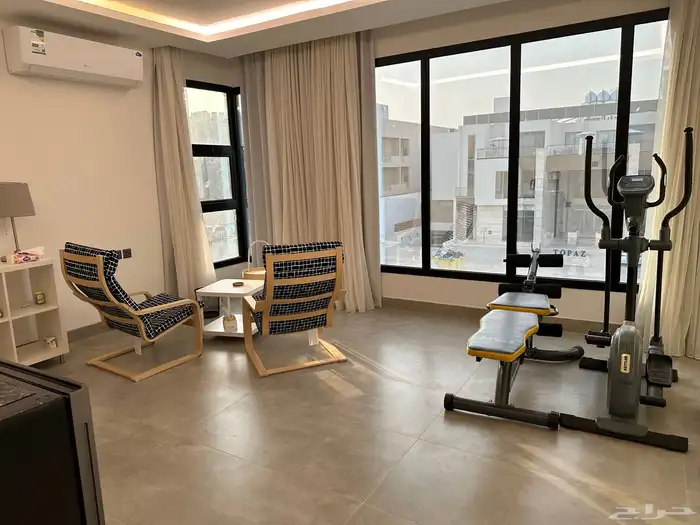 شقة فاخرة مؤثثة في حي الملقا مساحة 185م 0