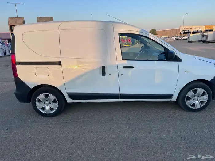 للبيع رينو دوكر موديل 2019 نظيفة 2