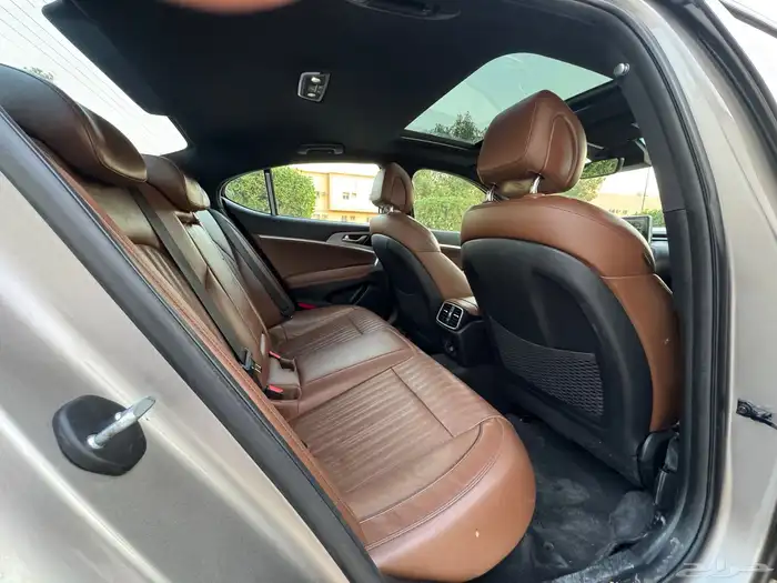 جنسس G70- 2020 12