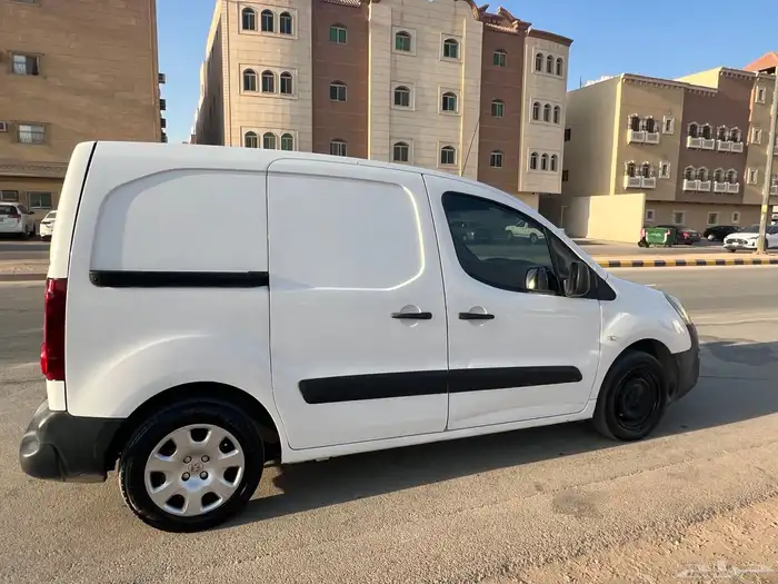 فان بيجو للبيع 2