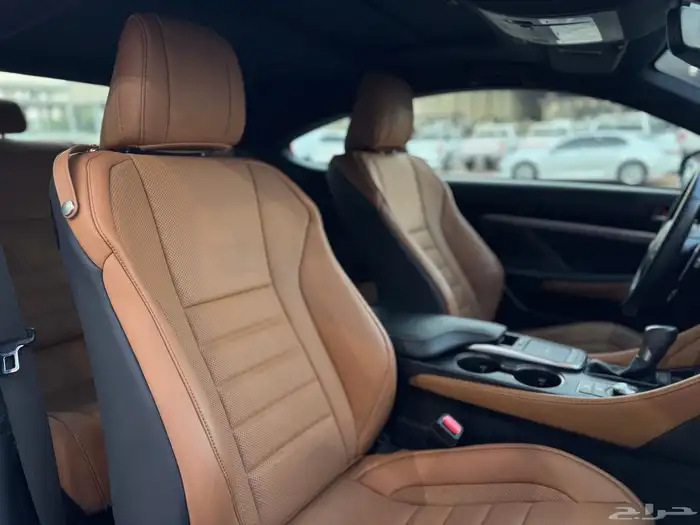 لكزس RC300 2022 بحالة الوكالة 7