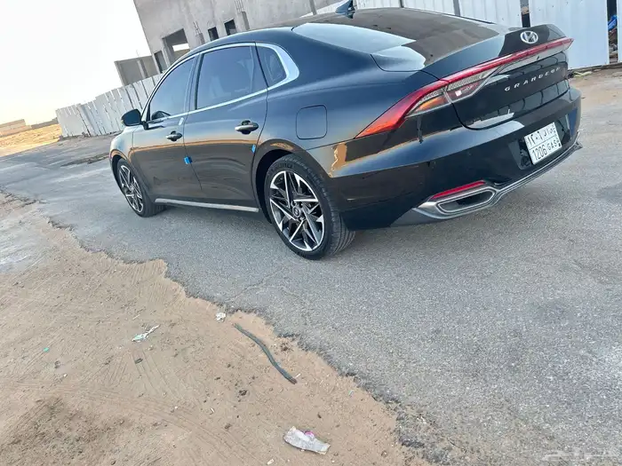 ازيرا 2021 بنزين 2