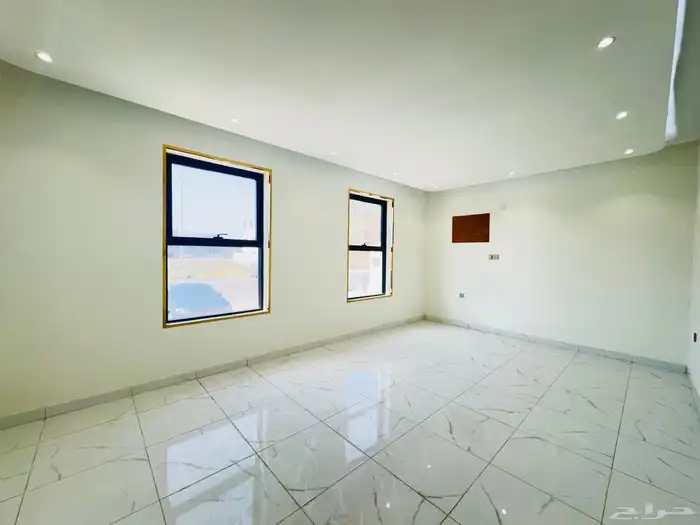 شقق للبيع تشطيب ممتاز حي السويس 2