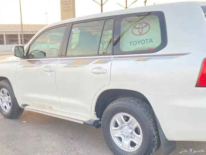 لاندكروزر جي اكس هدد 2015 في قمه النظافه 3