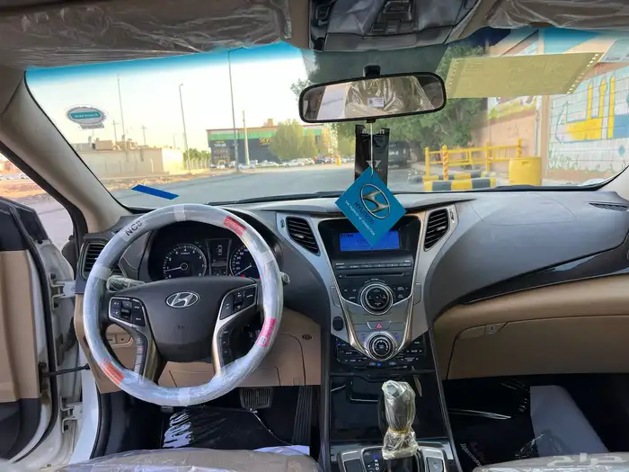 هيونداي ازيرا 2012 9