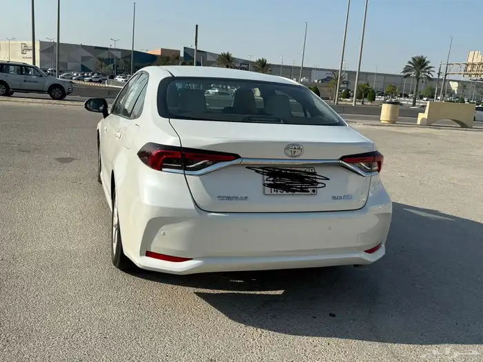 كورلا للبيع 2000 سي سي خليجي جنوط ابيض لؤلولي 2