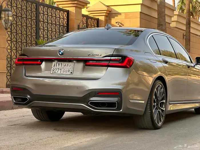 بي ام 740iL 2021 ضمان وصيانه 10