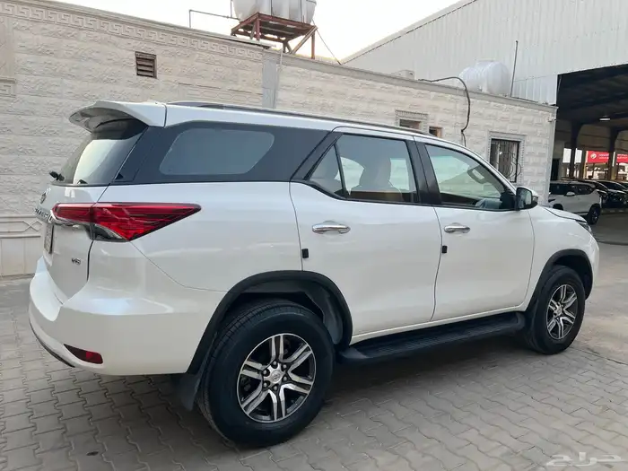 فورتشنر 2022 بنزين 6 سلندر نظيف جدا لدى قمة الاطلال 14