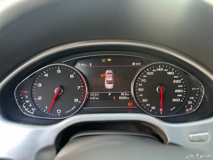 اودي مخزن ممشى قليل جدا A8 2012 17