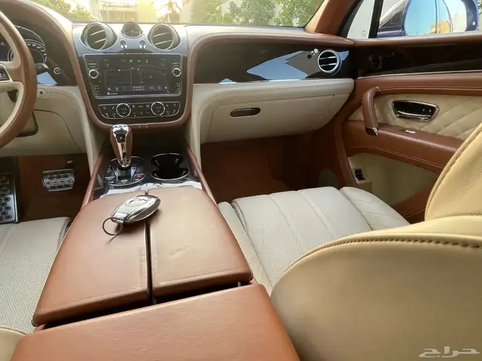 بنتلي بنتياقا 28