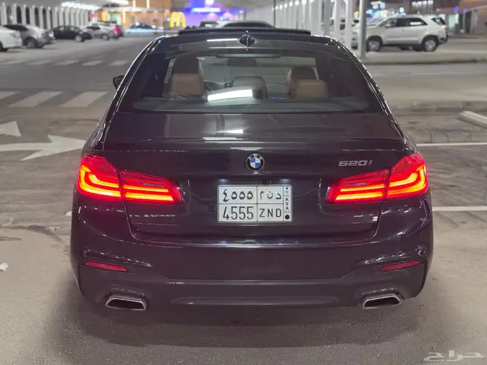 بي ام دبليو 520i 2020 نظيف 4