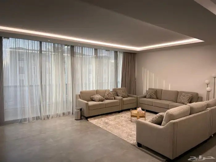 شقة فاخرة مؤثثة في حي الملقا مساحة 185م 9