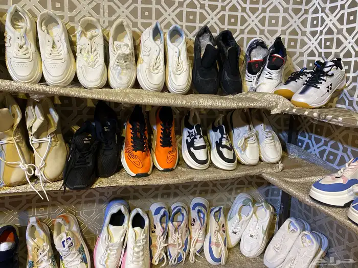 يوجد عندنا ساعات ونضارات وجزم تصفيات 3