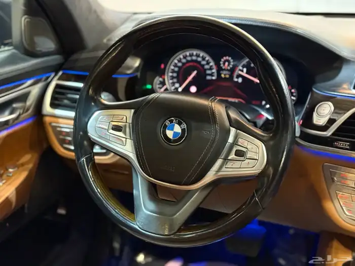 بي ام دبليو 740li 2018 (( بحالة ممتازة )) 11