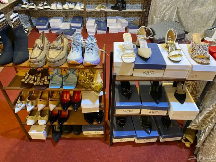 يوجد عندنا ساعات ونضارات وجزم تصفيات 6