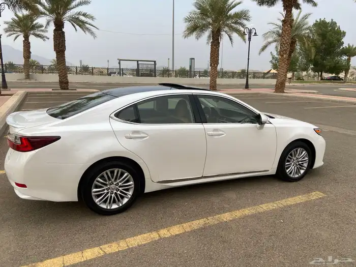 لكزس اي اس2017 مخزن تم البيع 2