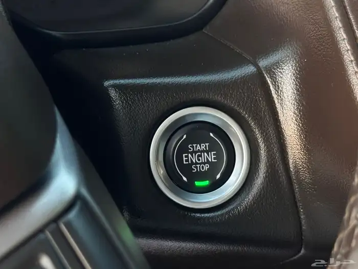 جي ام سي يوكن 2023 اسود 16