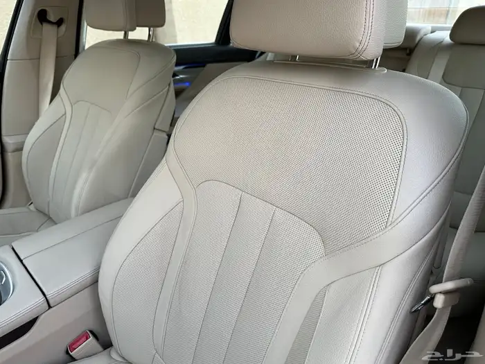 بي ام 740 ماشي فقط 73 الف بدي وكاله صيانات وكاله 14