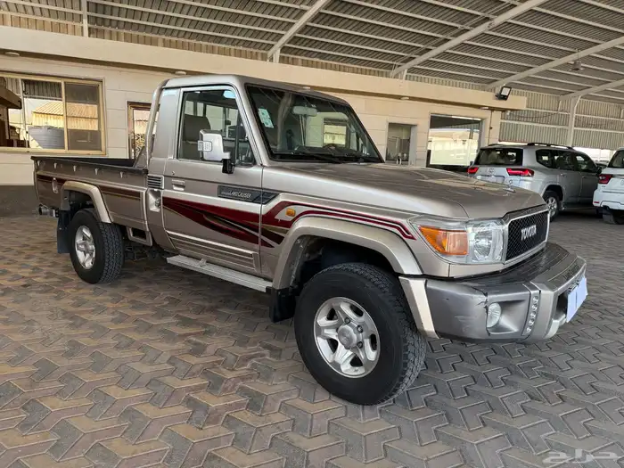 تويوتا شاص بريمي رفرف موديل 2016 4