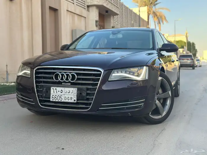 اودي مخزن ممشى قليل جدا A8 2012 0