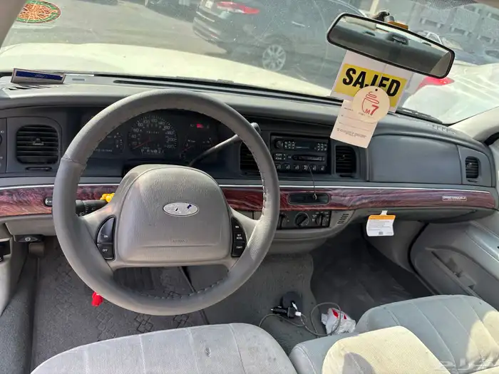 فورد بوليسي 5