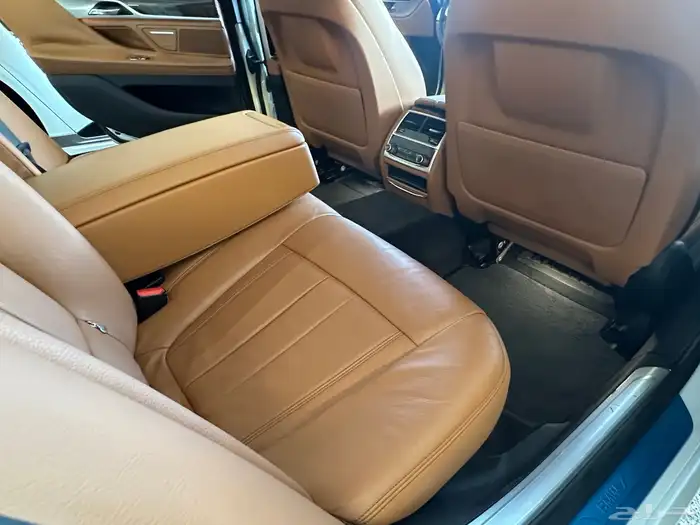 بي ام دبليو 730 م 2018 مخزن عداد 31 ألف كم 30