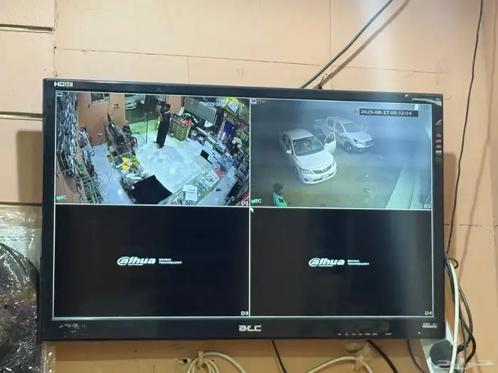 محل زينة سيارات وبطاريات للبيع بالكامل 8