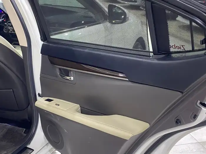 لكزس ES350 فل كامل 8