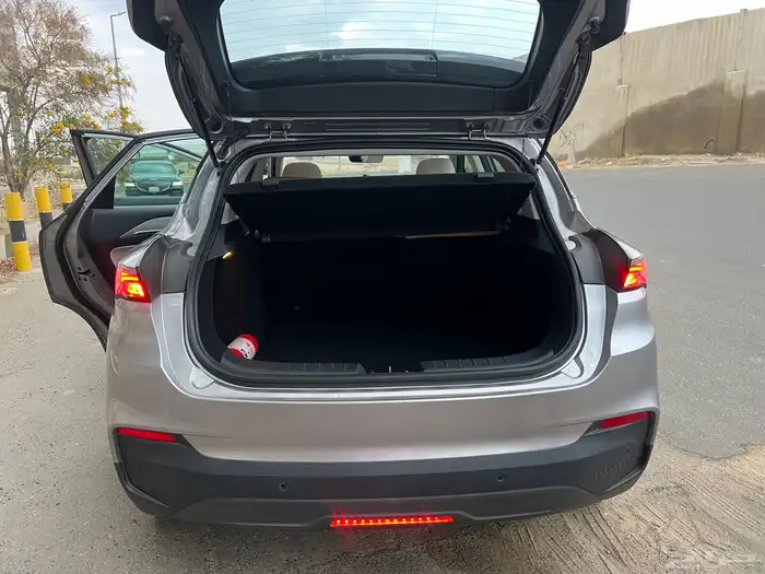 جيلي جيومتري 2024 فل كامل C شبه الاصفار 9