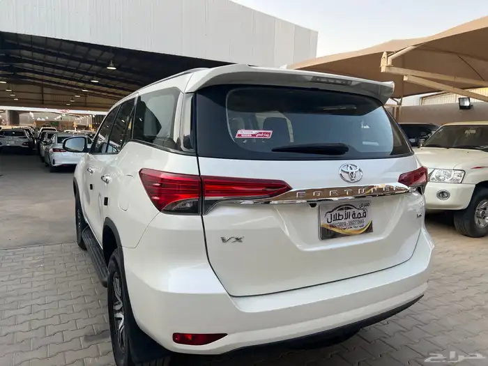 فورتشنر 2022 بنزين 6 سلندر نظيف جدا لدى قمة الاطلال 20