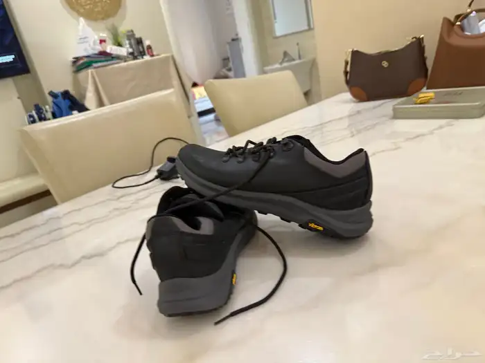 حذاء كات وموريال 2