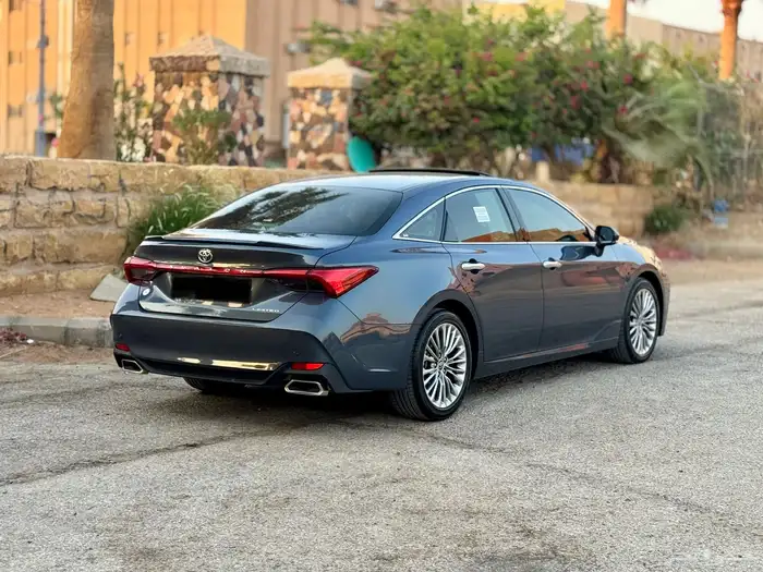 للبيع افالون 2021 ((فل كامل)) نظيفة جدا  ((ممشى قليل)) 8