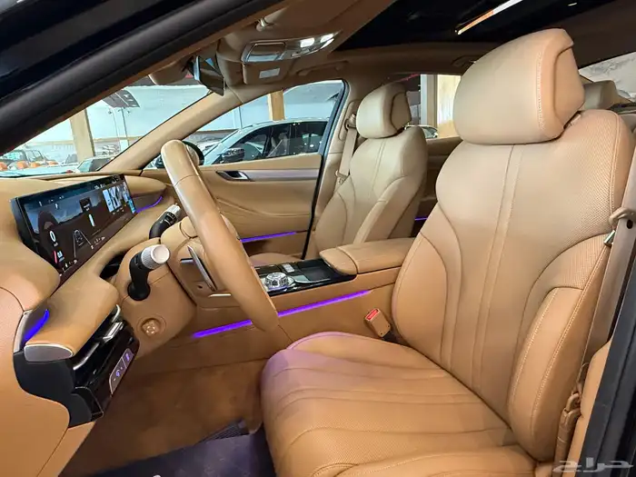 جينسيس G80 2025 9