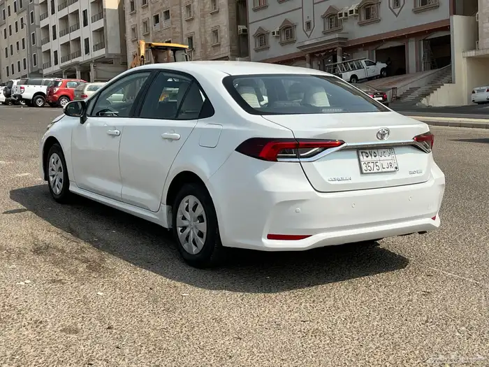 كورولا موديل 2022 للبيع 4